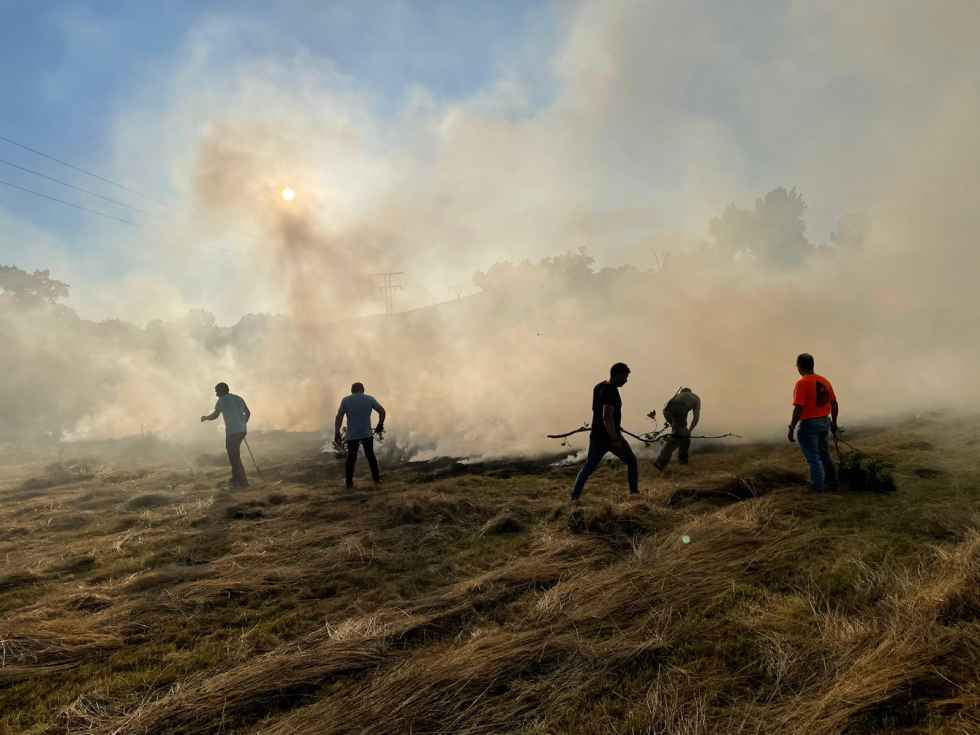 Los vecinos extinguen incendio en Sotillo del Rincón Los vecinos extinguen incendio en Sotillo del Rincón