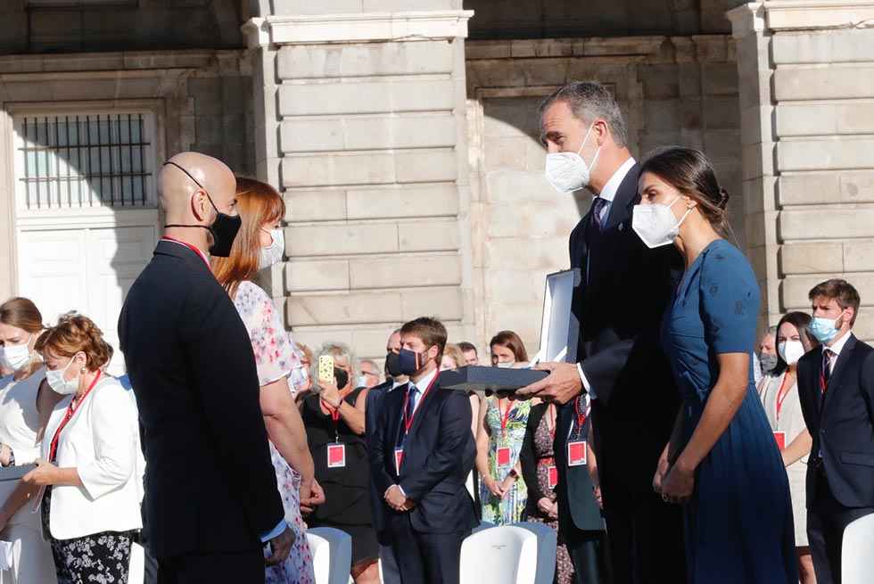Los Reyes presiden homenaje a víctimas de Covid-19 Los Reyes presiden homenaje a víctimas de Covid-19