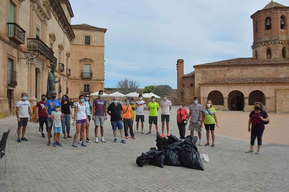 Almazán: jornada de limpieza ambiental - fotos