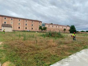 Las brigadas forestales limpian entornos de pueblos