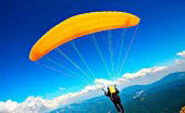 Herido piloto de parapente en aterrizaje en Solosancho Herido piloto de parapente en aterrizaje en Solosancho