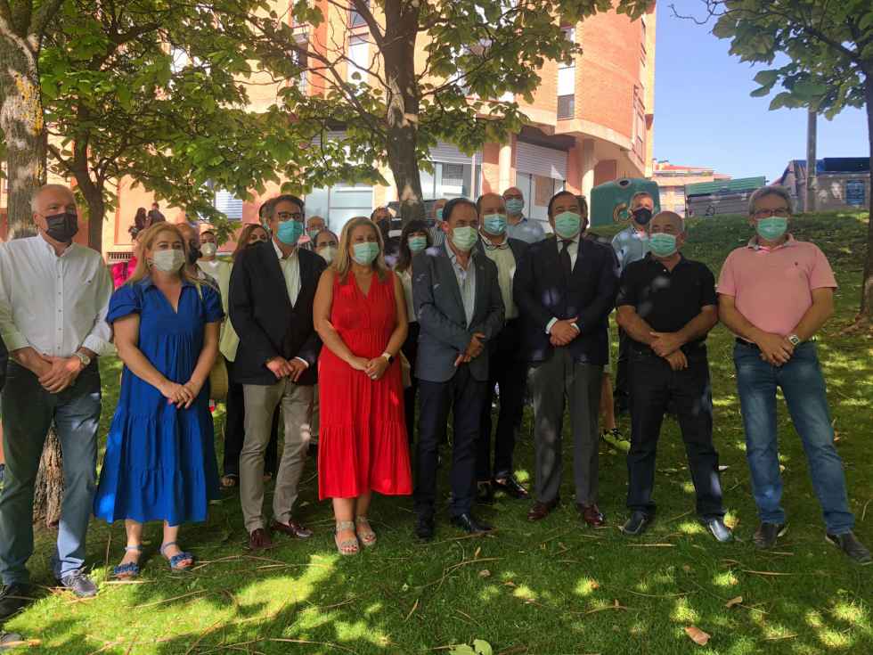 Más de 500 militantes avalan candidatura única de Serrano Más de 500 militantes avalan candidatura única de Serrano