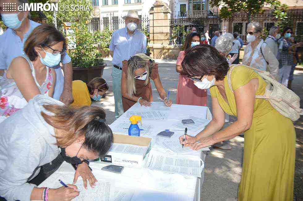 Nueve mil firmas contra viviendas en Cerro de los Moros