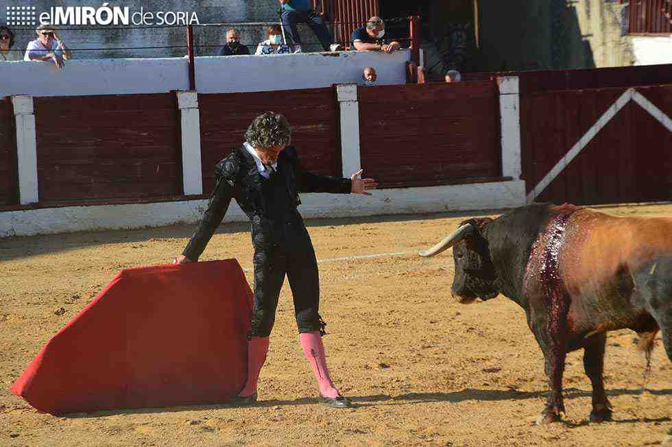 Rubén Sanz corta una oreja en Cuéllar