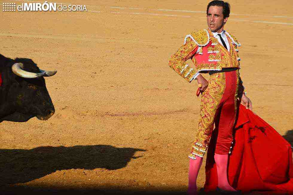 Juan Ortega hace el toreo en Almazan