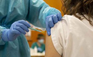 Nueva reducción en envio ministerial de vacunas