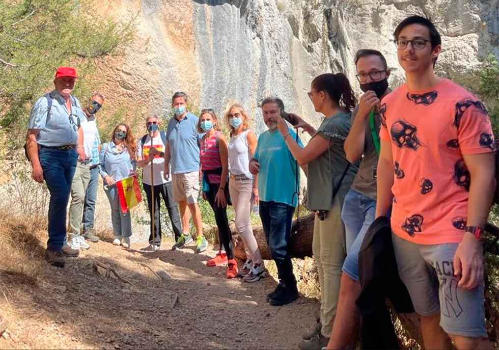 Ruta senderista de Vox en la Fuentona Ruta senderista de Vox en la Fuentona