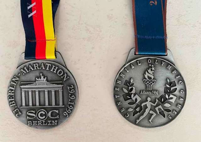 Dos Medallas Para La Historia