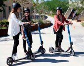 OCU: uso obligatorio del casco en patinetes en calzadas