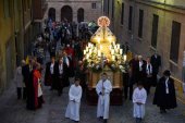 Cambio de retablo de la imagen de San Saturio