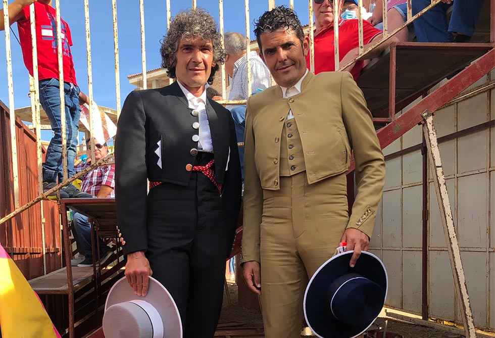 Rubén Sanz corta dos orejas en festival taurino