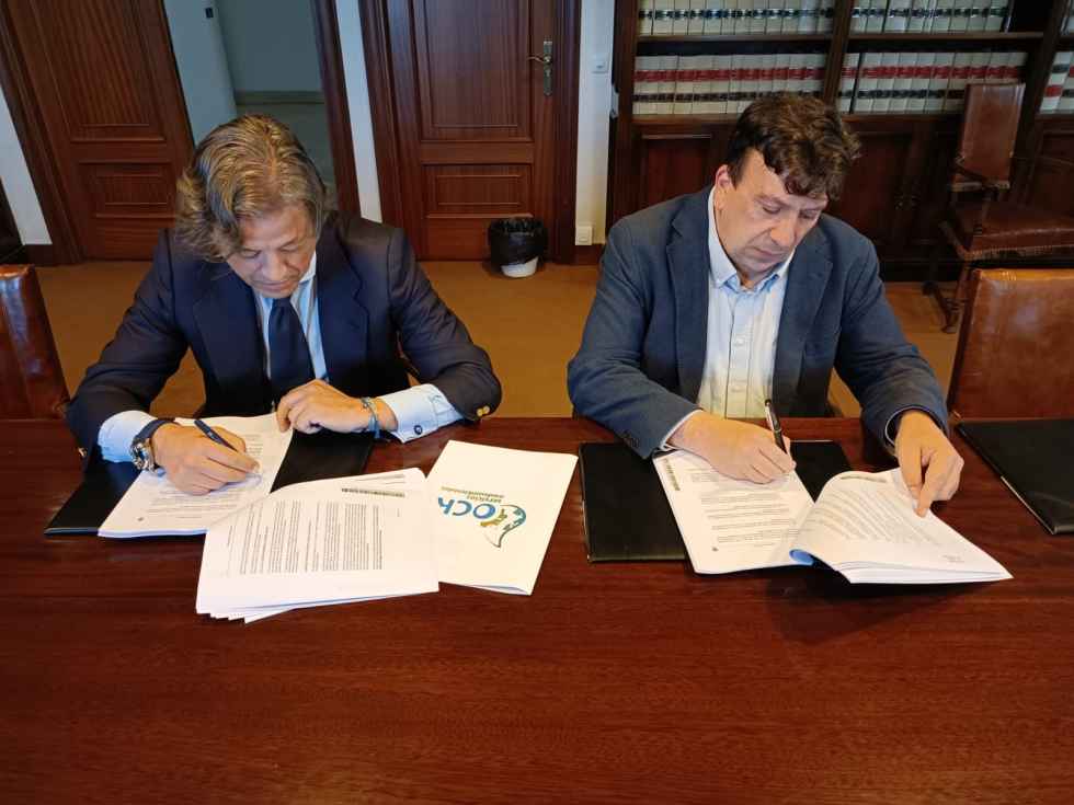Firma del nuevo contrato de recogida de residuos Firma del nuevo contrato de recogida de residuos