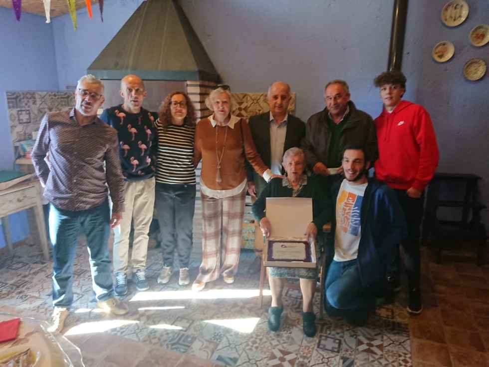 Donata Crespo, nueva centenaria de Cueva de Ágreda Donata Crespo, nueva centenaria de Cueva de Ágreda