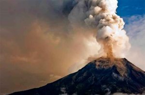 Bombardear la lava: ¿una solución?