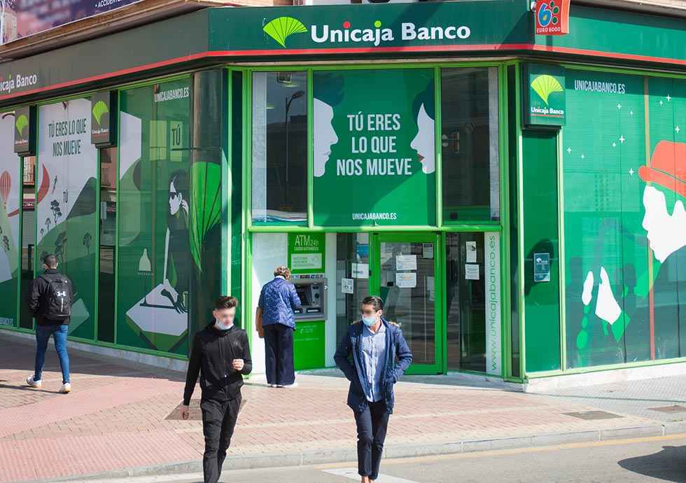 Movilizaciones en Unicaja Banco contra despidos