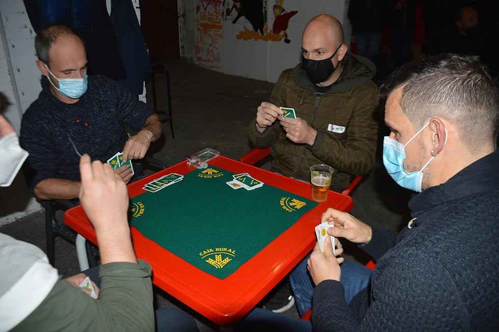 "El Cuadro": campeonato de guiñote - fotos