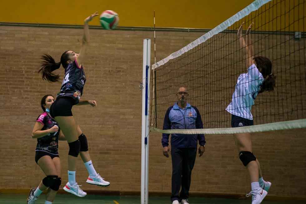 El Sporting cae por 3-2 en Coruña