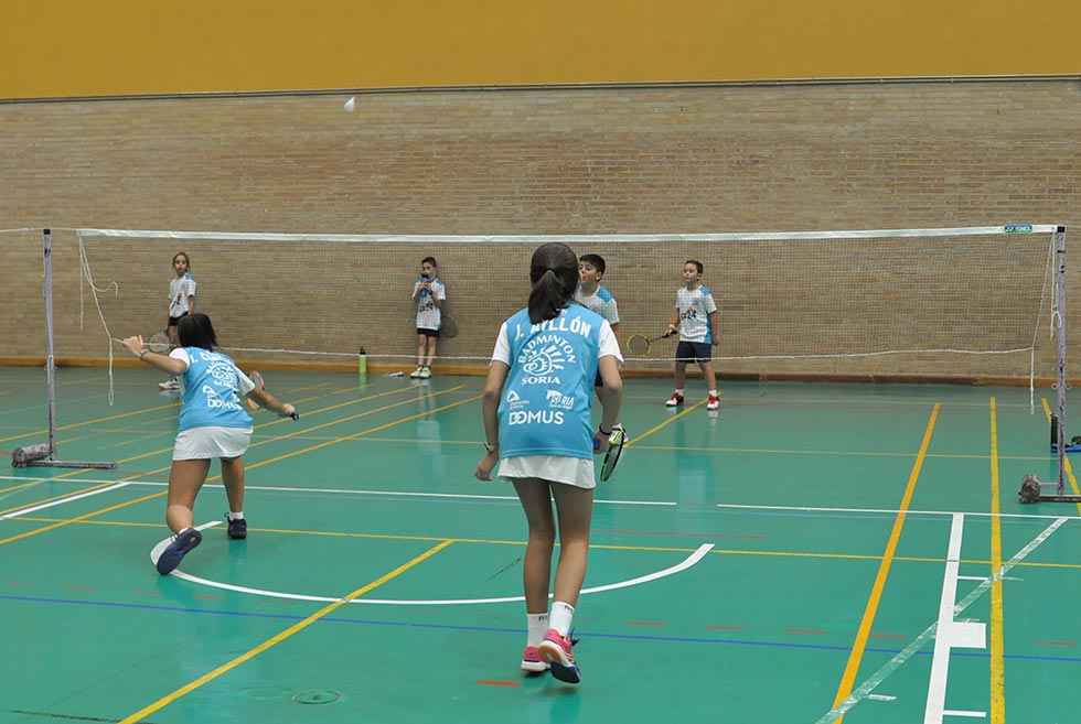Doble competición para el bádminton soriano