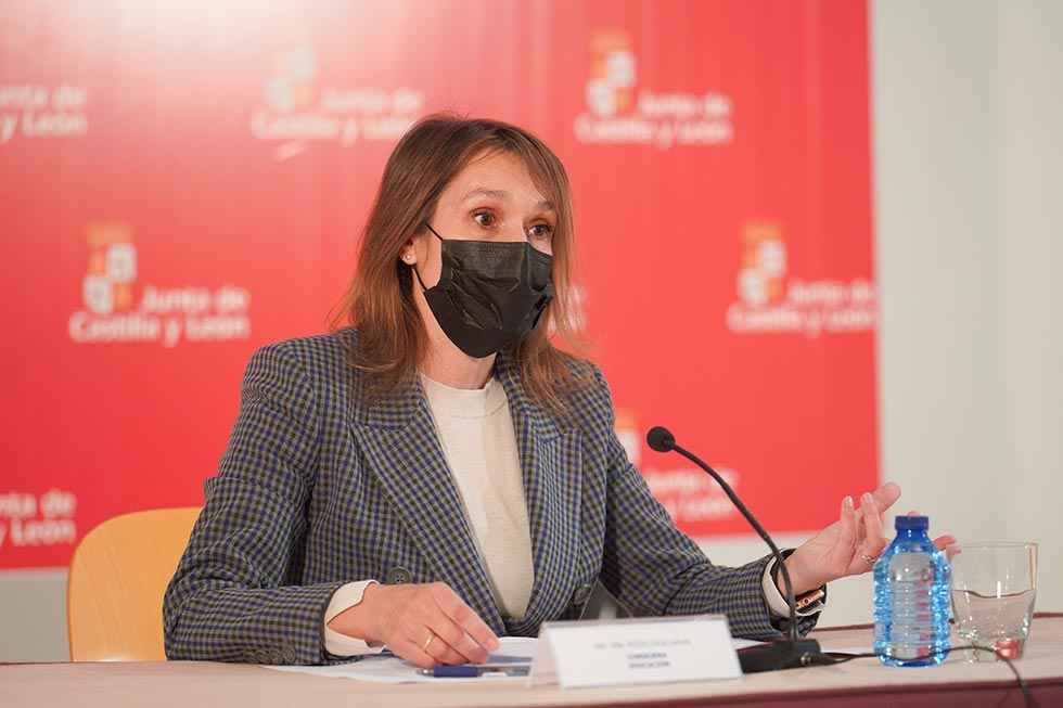 Rocío Lucas encabeza candidatura del PP a Cortes regionales