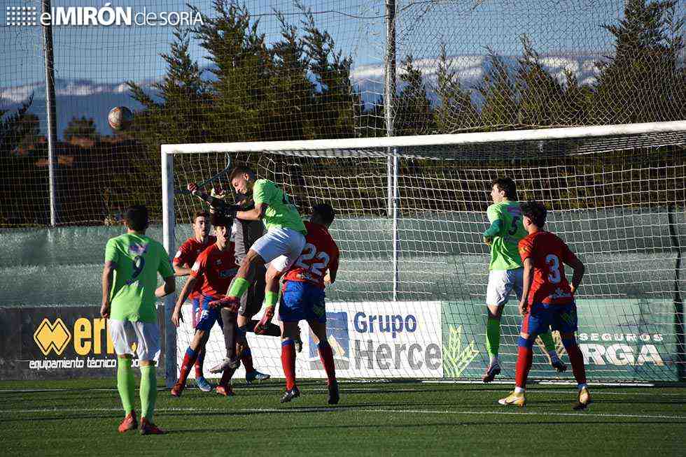 El Almazán se lleva el derbi de Tercera