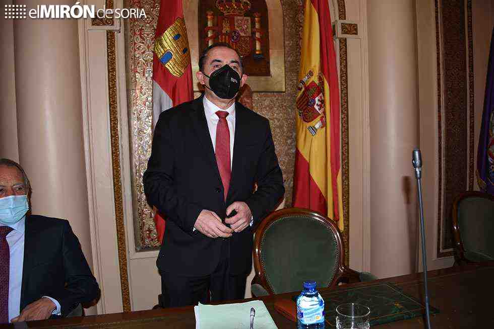 Diputación pide cese de ministro de Consumo