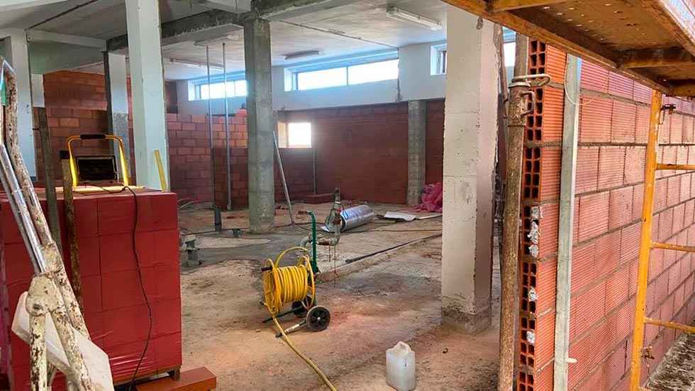 Avanza a buen ritmo la reforma del polideportivo Avanza a buen ritmo la reforma del polideportivo