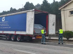 Investigado por transportar narcolancha