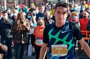 Dani Mateo gana la media maratón de Terrassa