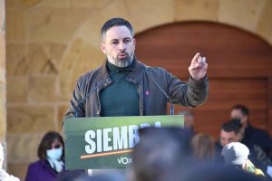 Abascal: "Vox no regalará escaños al PP"