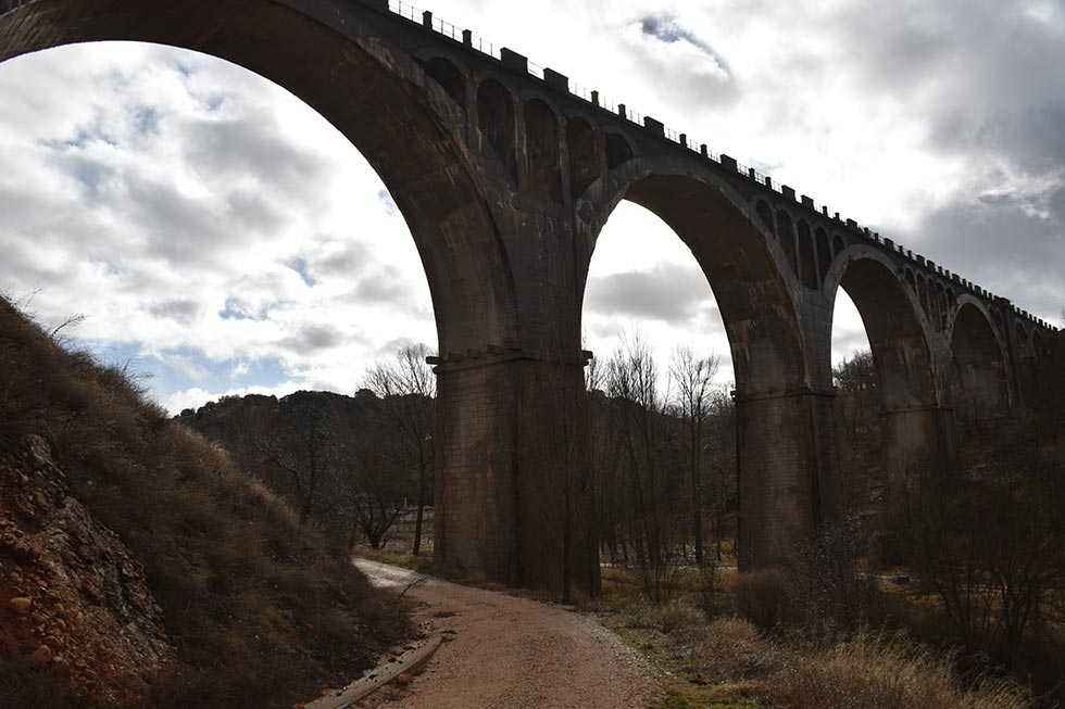 Un guardia civil evita suicidio en el viaducto Un guardia civil evita suicidio en el viaducto