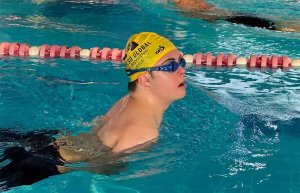 Diego Romero brilla en regional de natación adaptada