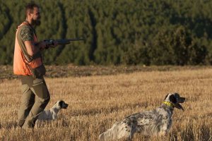 Jornada sobre la caza "tan necesaria como amenazada”