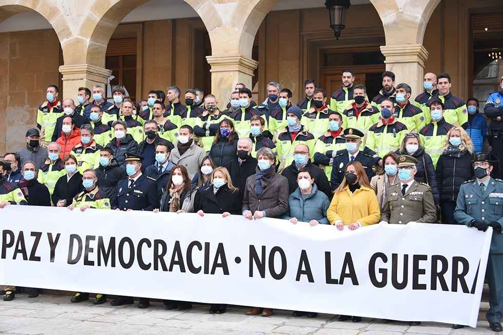 Cinco minutos de silencio por Ucrania - fotos