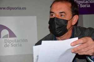 Serrano critica un año de "silencio" del Gobierno socialista