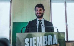 Vox anuncia reducción de gasto político en Cortes regionales