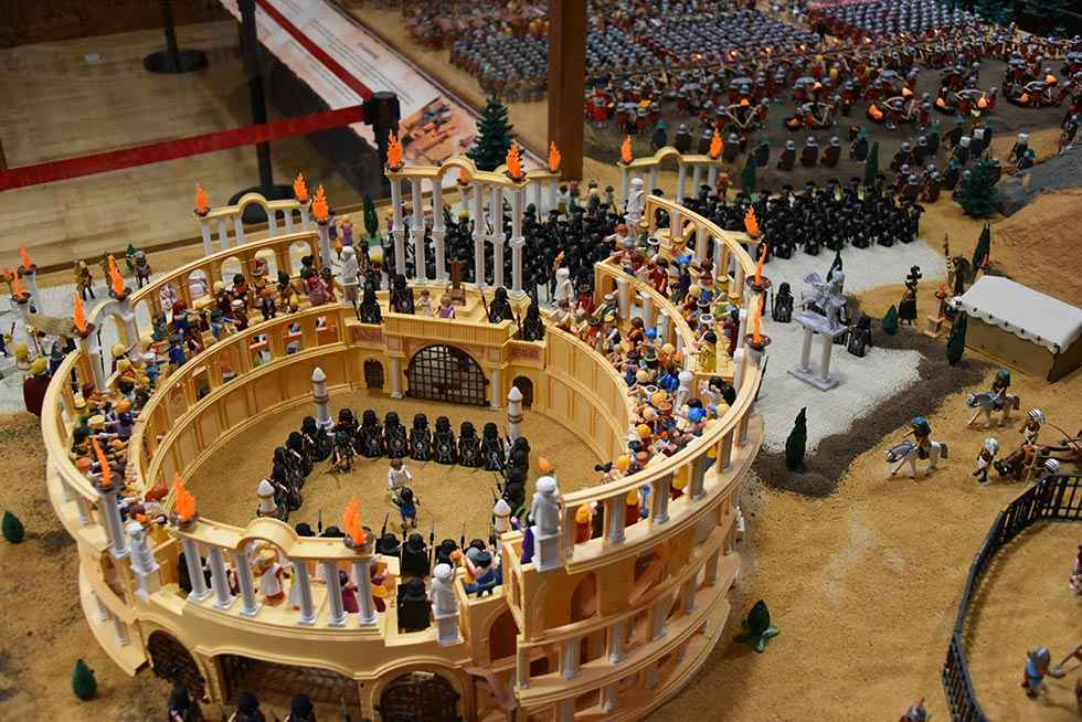 “Gladiator”, en forma de playmobil en Garray - fotos