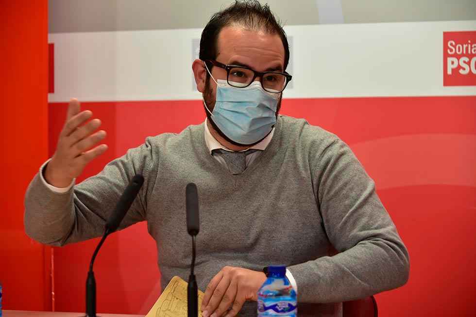 El PSOE denuncia listas "ocultas" en sanidad