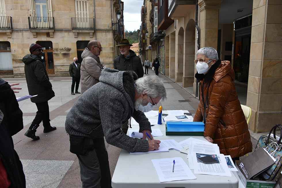 Cerro de los Moros: firmas para alegaciones - fotos