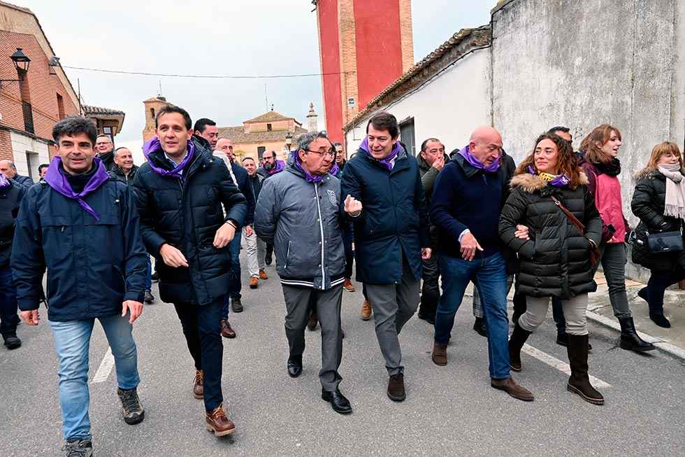 Mañueco lamenta que PSOE rompa consenso en Villalar