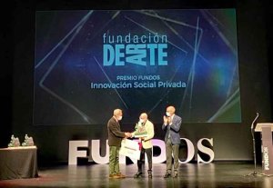 La Fundación DeArte recibe el premio Fundos