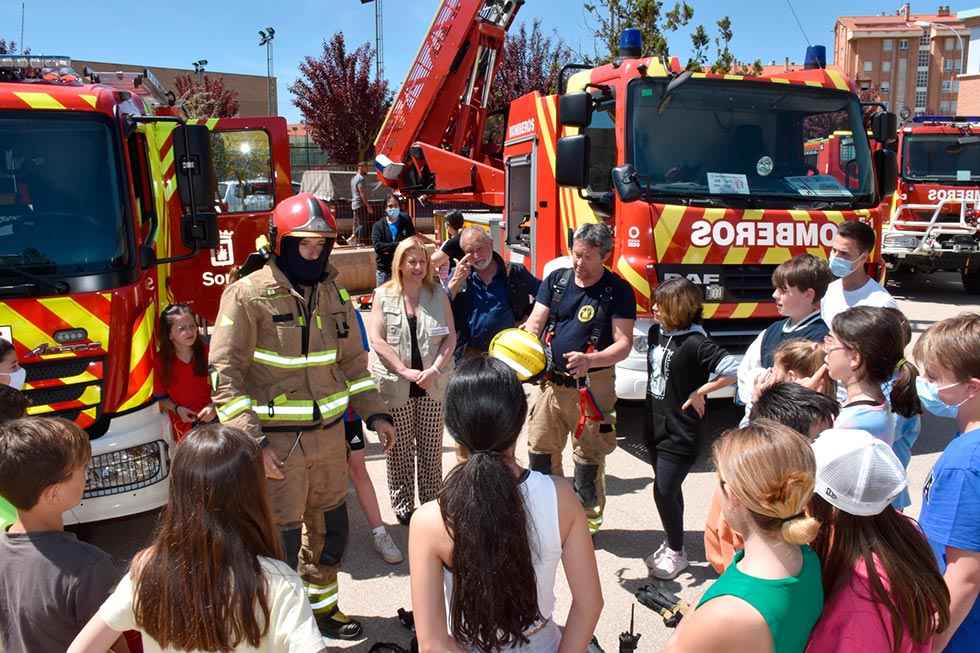 Concienciación escolar sobre lucha contra incendios