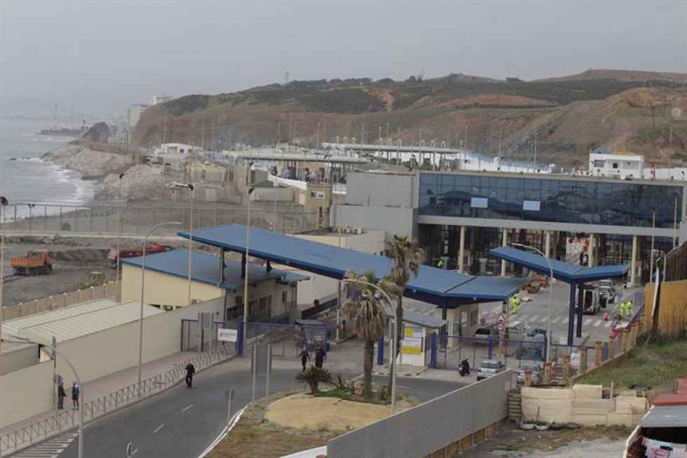 España reabre fronteras terrestres de Ceuta y Melilla