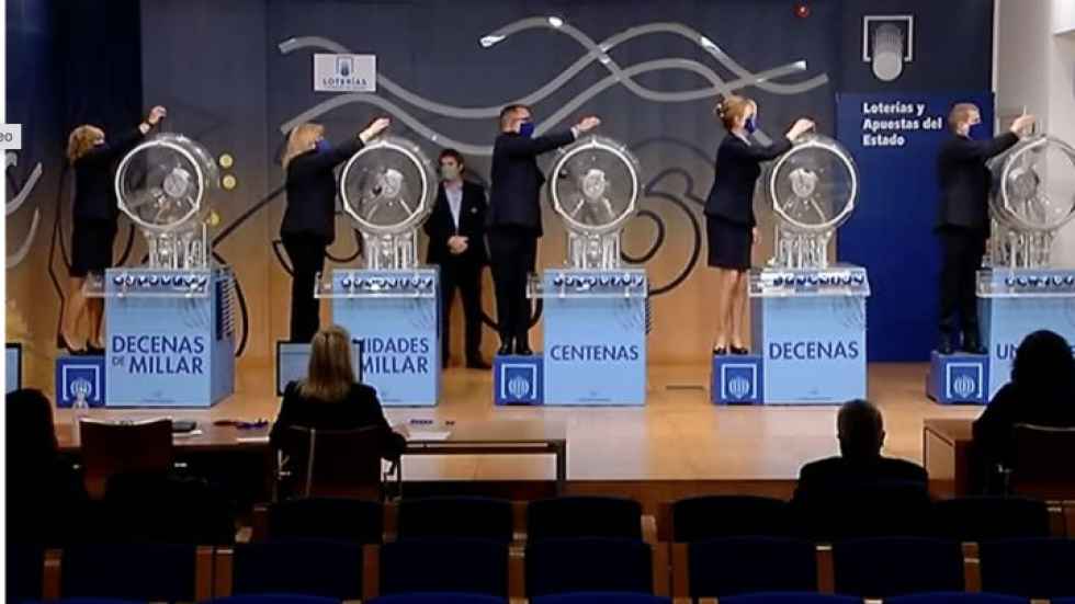 Pellizco del segundo premio de Loteria Nacional Pellizco del segundo premio de Loteria Nacional