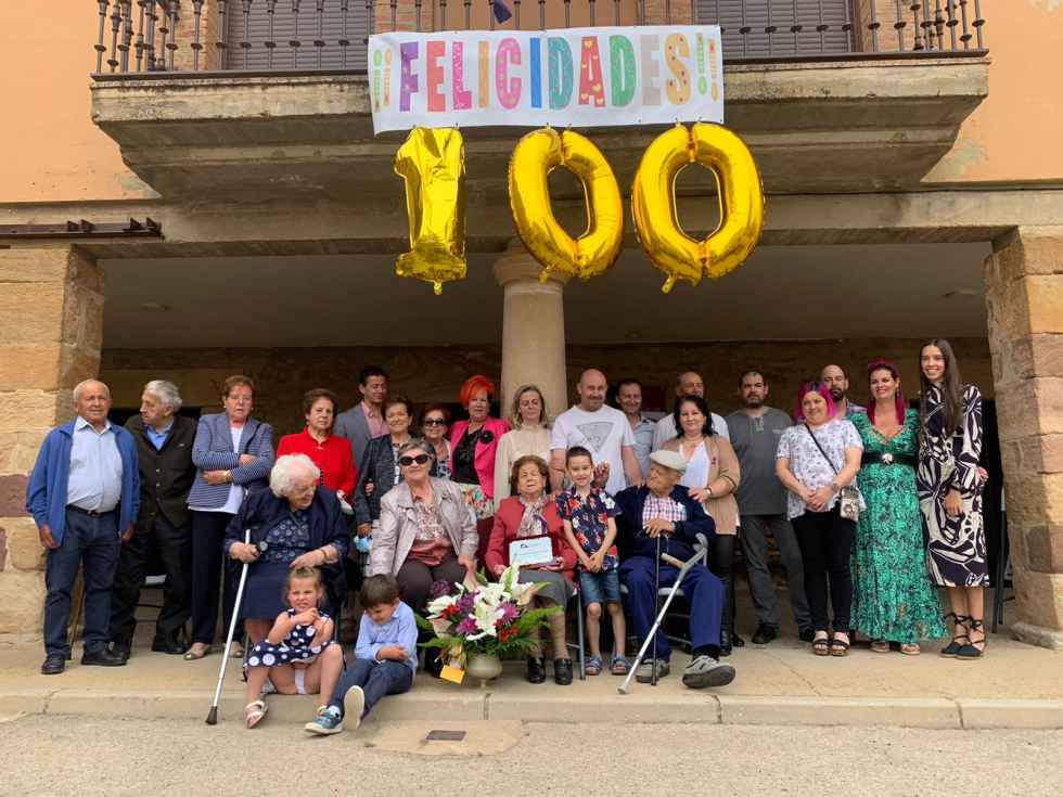 Noviercas celebra centenario de Remedios Melendo