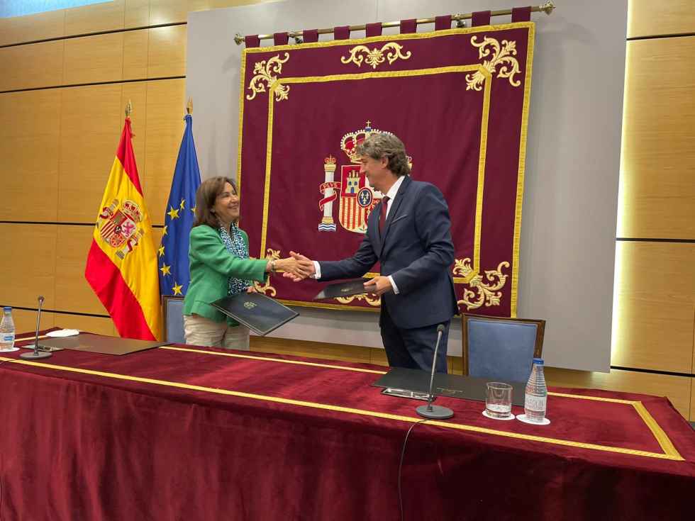 Defensa cede sus edificios en Soria Defensa cede sus edificios en Soria