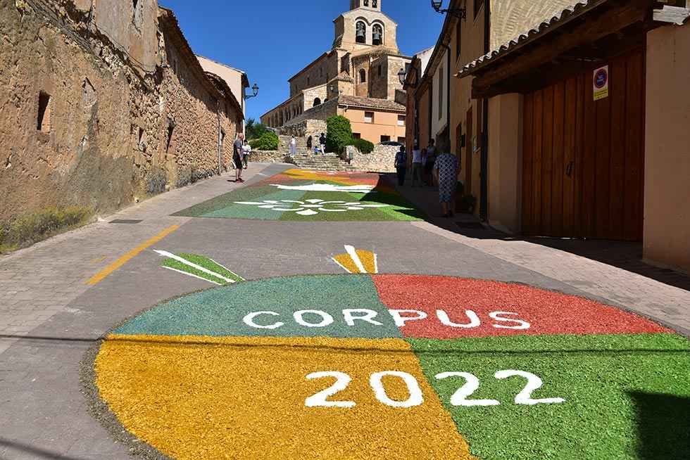 Alfombras florales en San Esteban de Gormaz - fotos