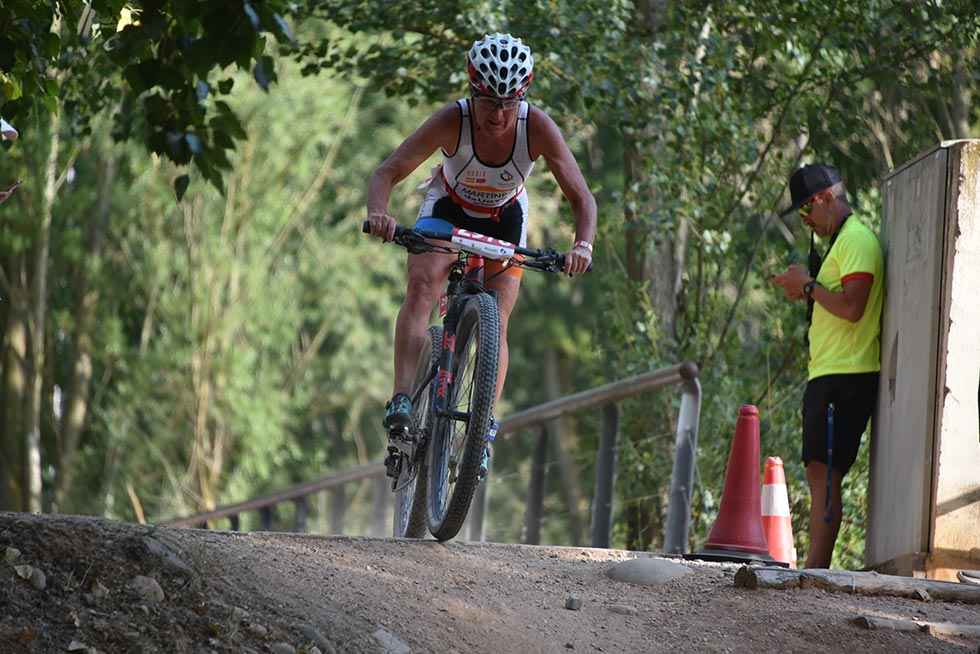 Almazán: triatlón. Grupos de edad - fotos