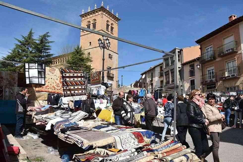 El PP tacha de "arbitraria" nueva ubicación del mercadillo