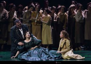 La ópera de Nabucco, desde la plaza Mayor