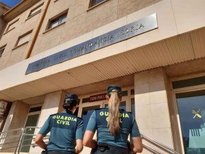 Dos guardias civiles evitan agresión a mujer en la dehesa Dos guardias civiles evitan agresión a mujer en la dehesa